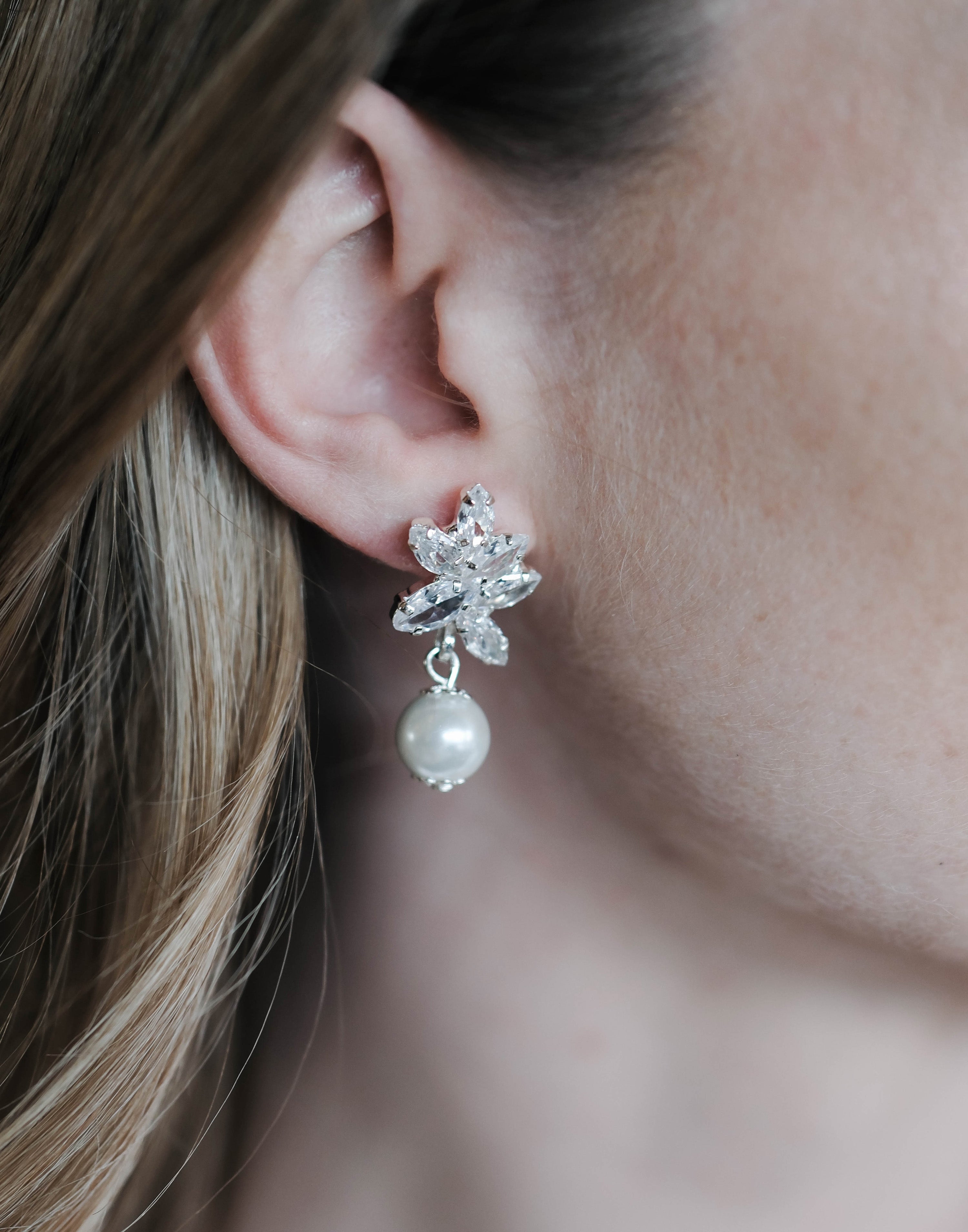 Обеци: Zirconium Pearls