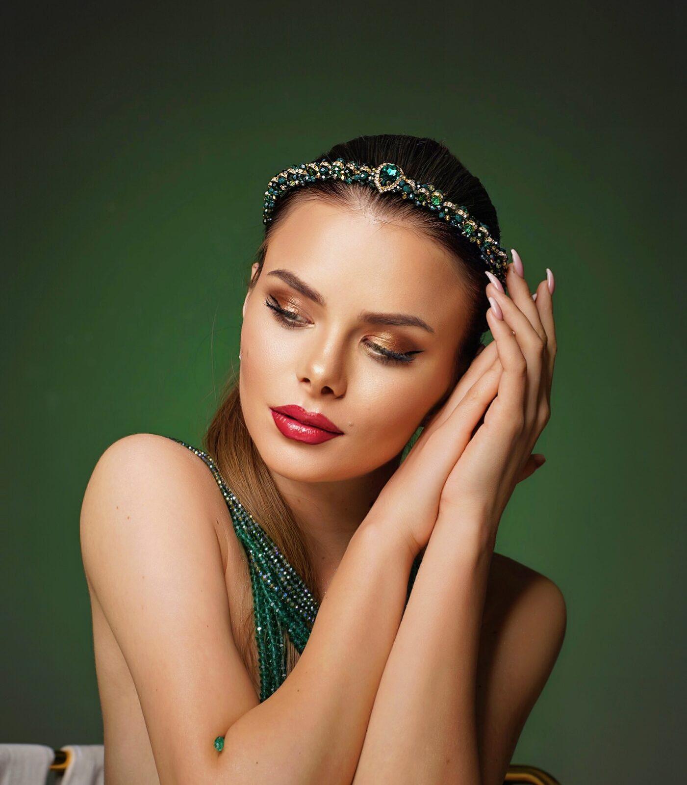 Диадема: Emerald & Gold