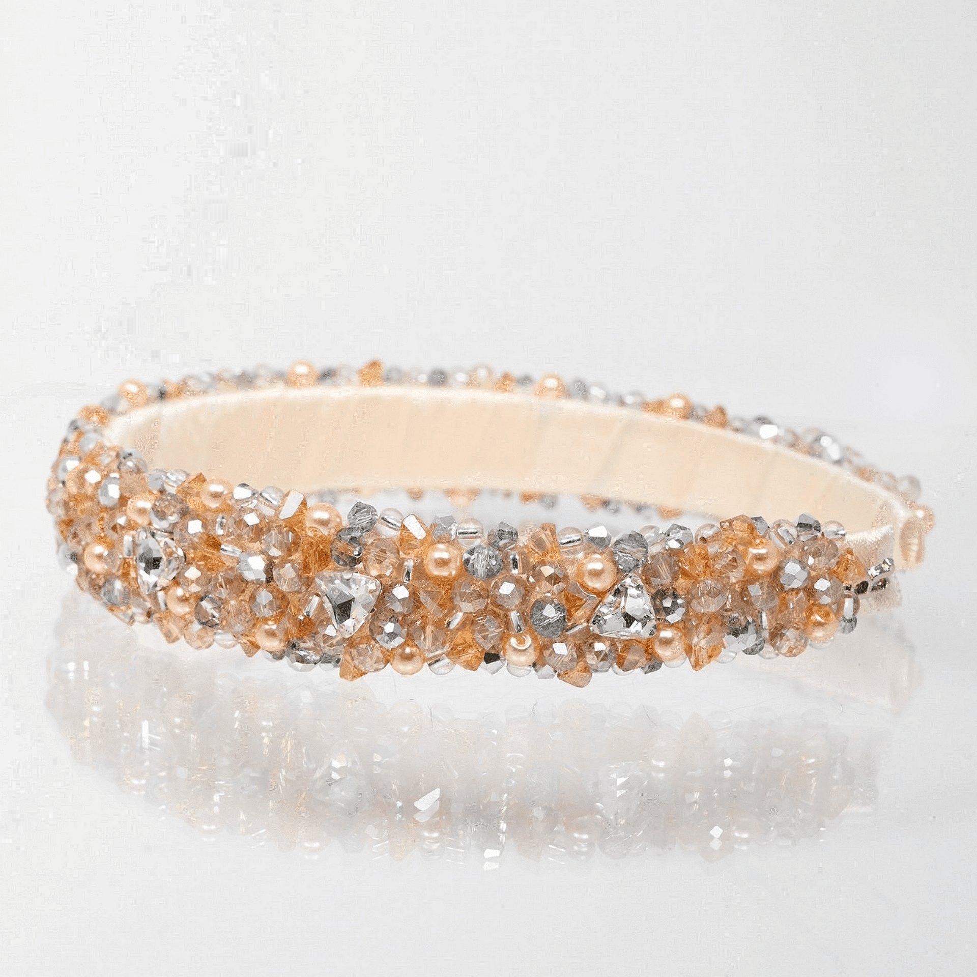 Диадема: Peach crystals