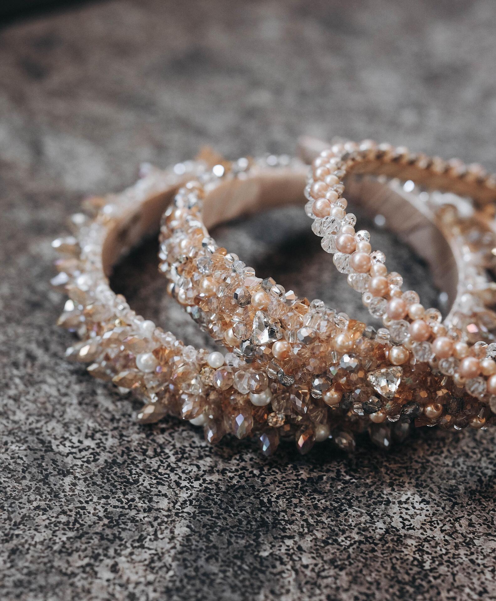 Диадема: Peach crystals