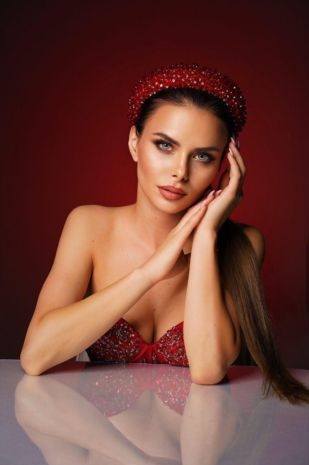 Диадема: Red Queen