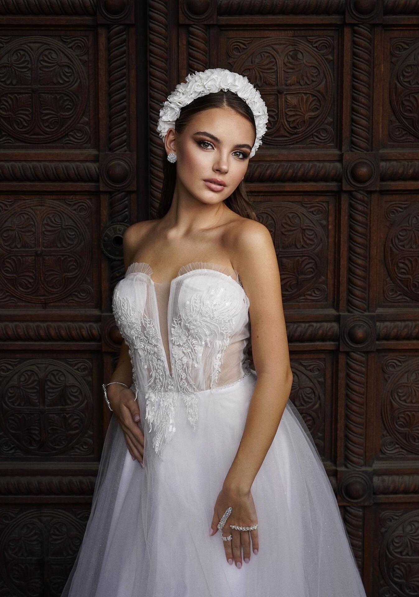 Диадема: White Light Flowers