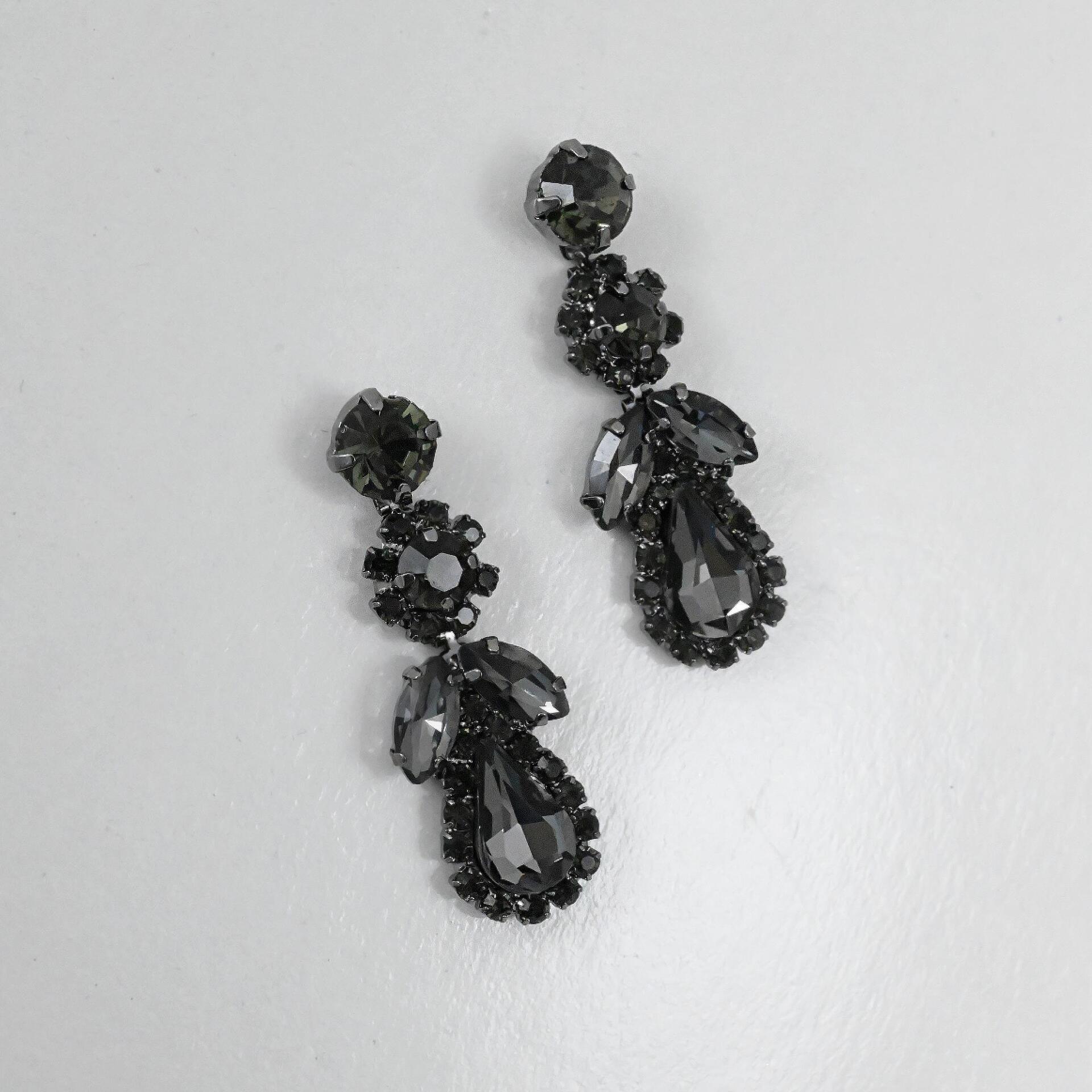 Обеци: Grey stones