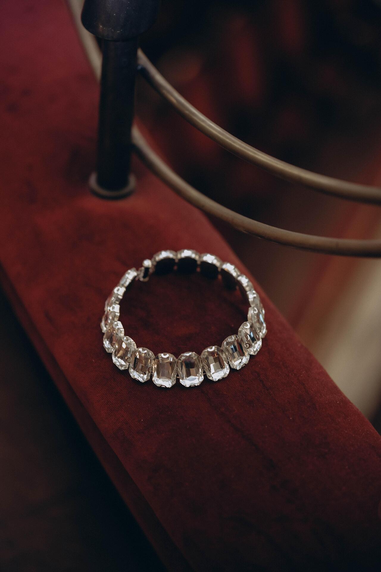 Колие: Crystal Opulence