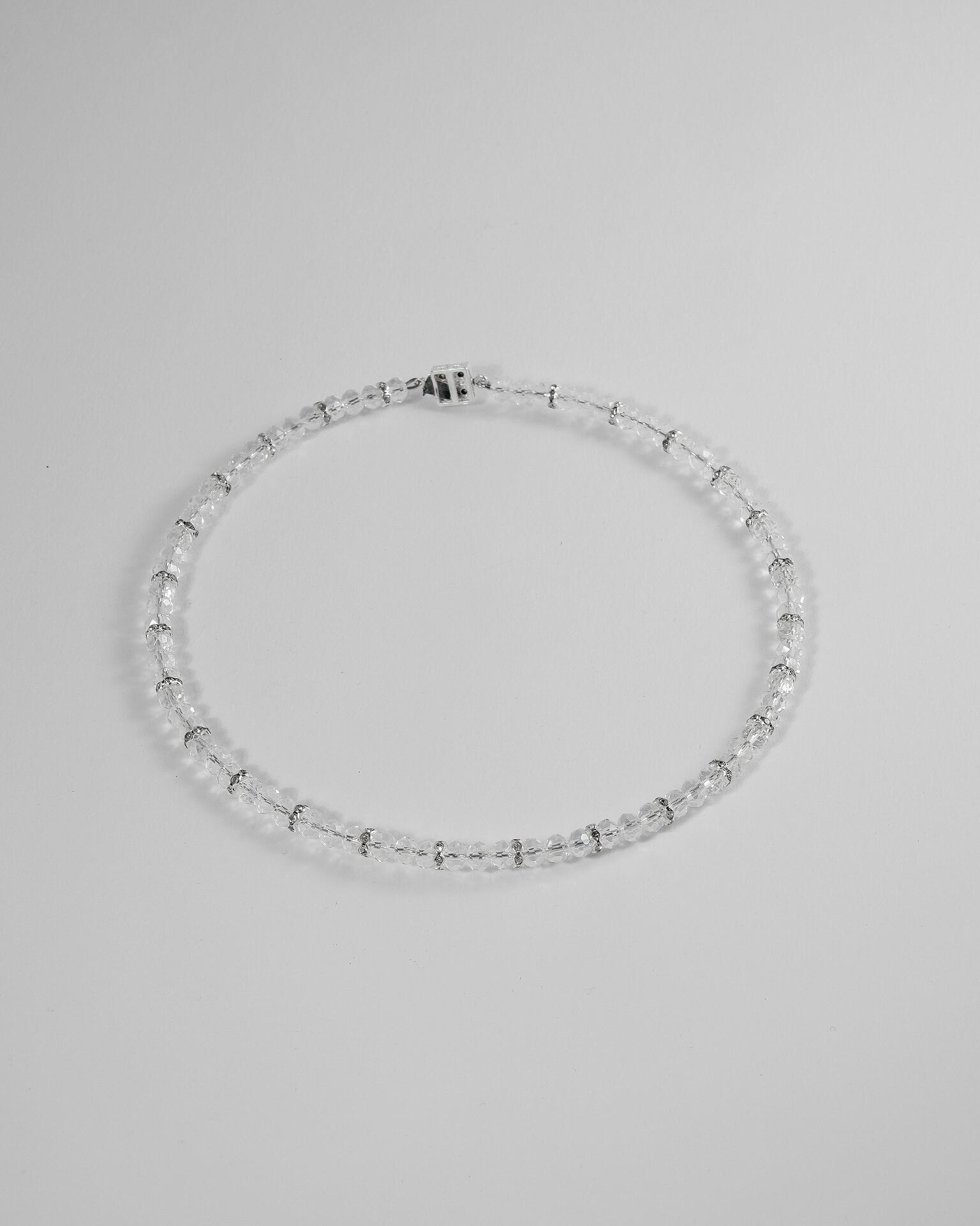 Колие от кристални маниста и сребристи елементи: Diamond Gleam