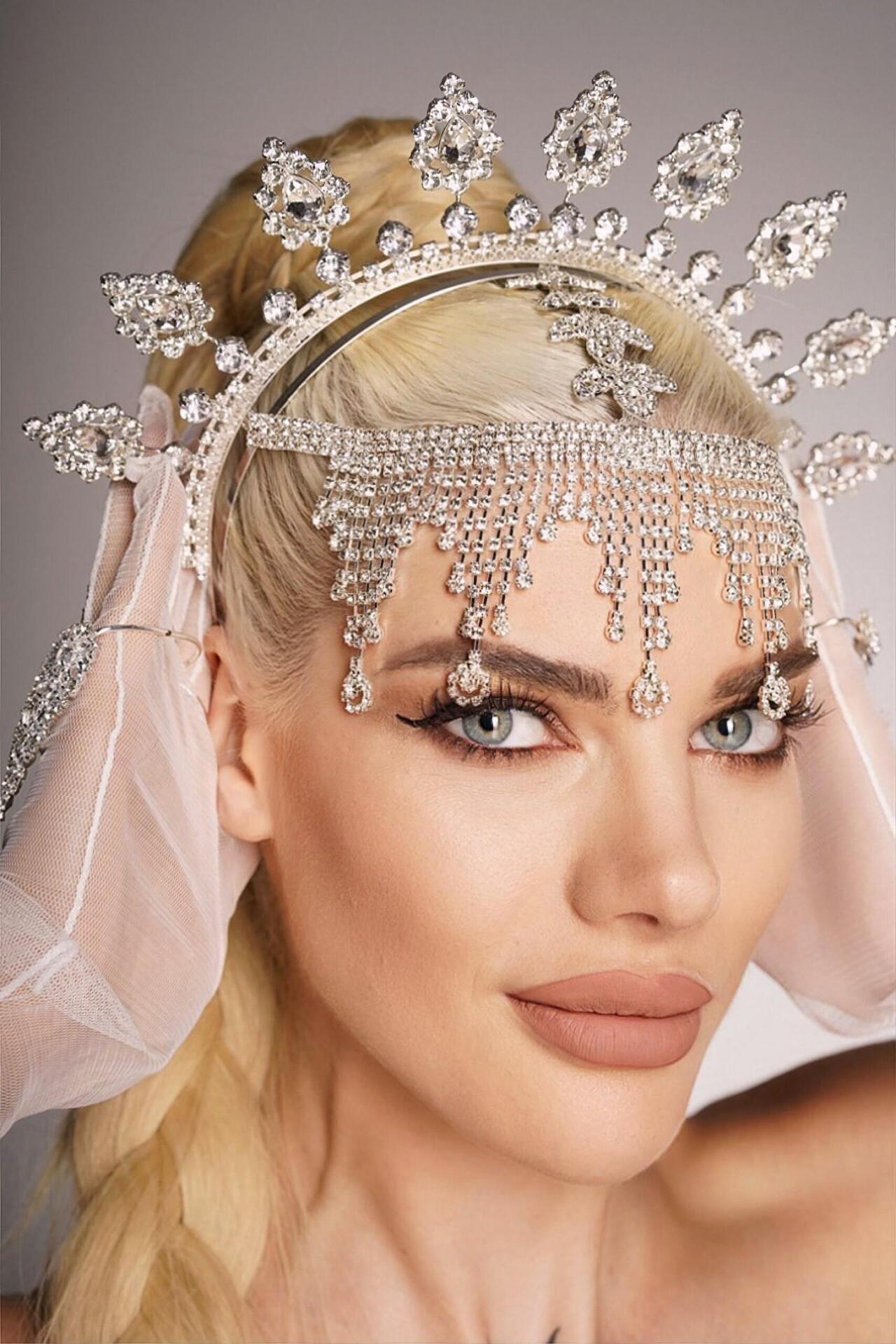 Корона: Arabian Queen