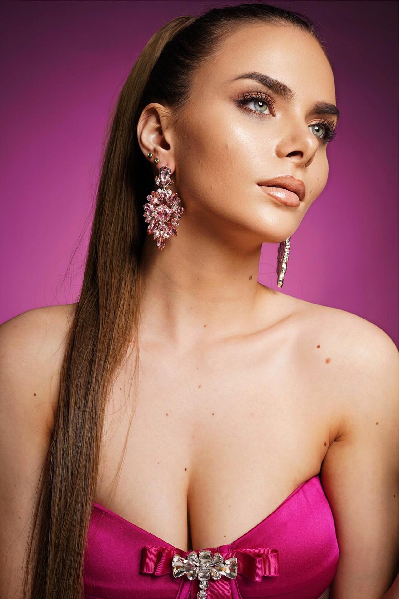 Обеци: Rose Pink Volume Earrings