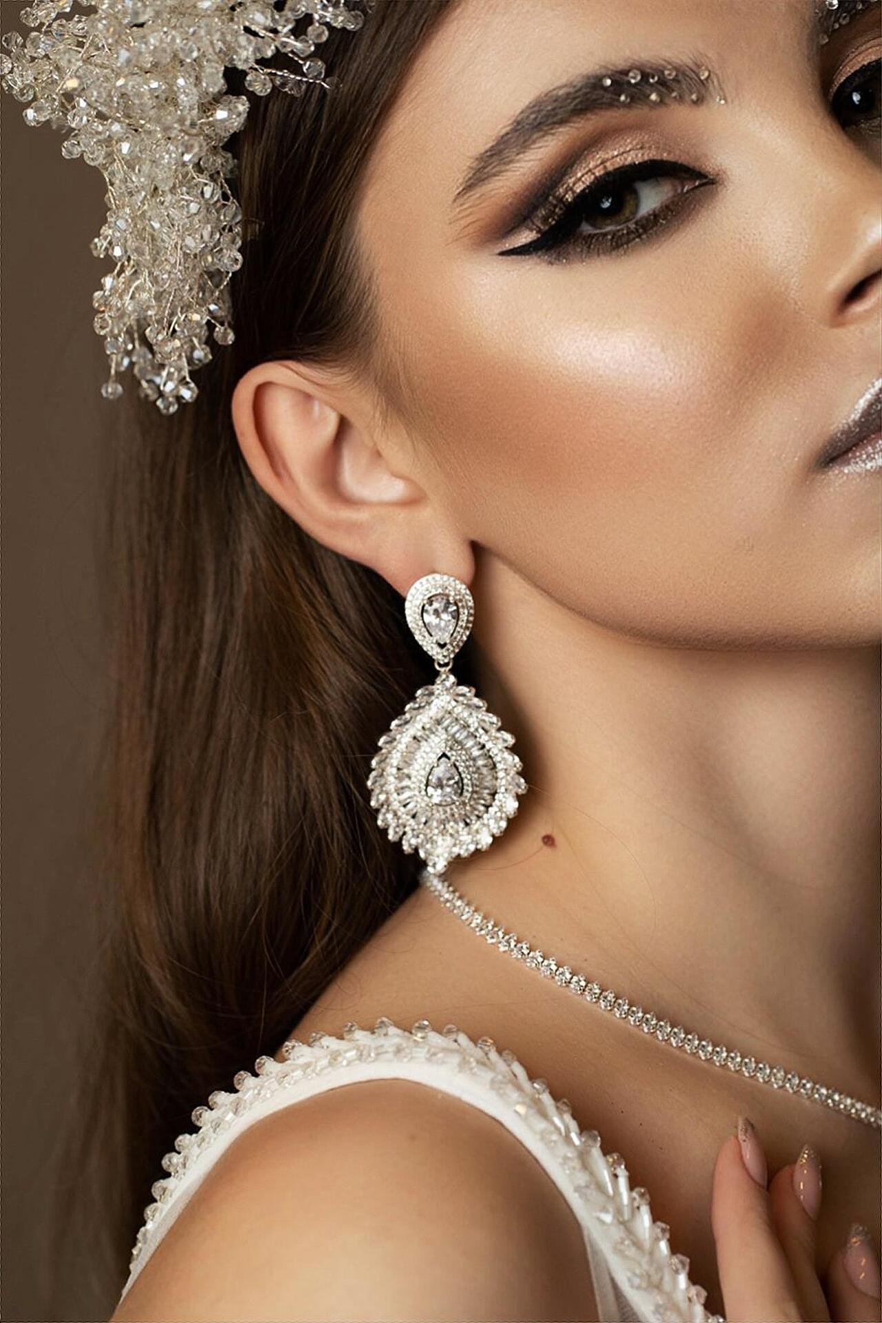 Обеци: Volume Silver Zirconium Earrings