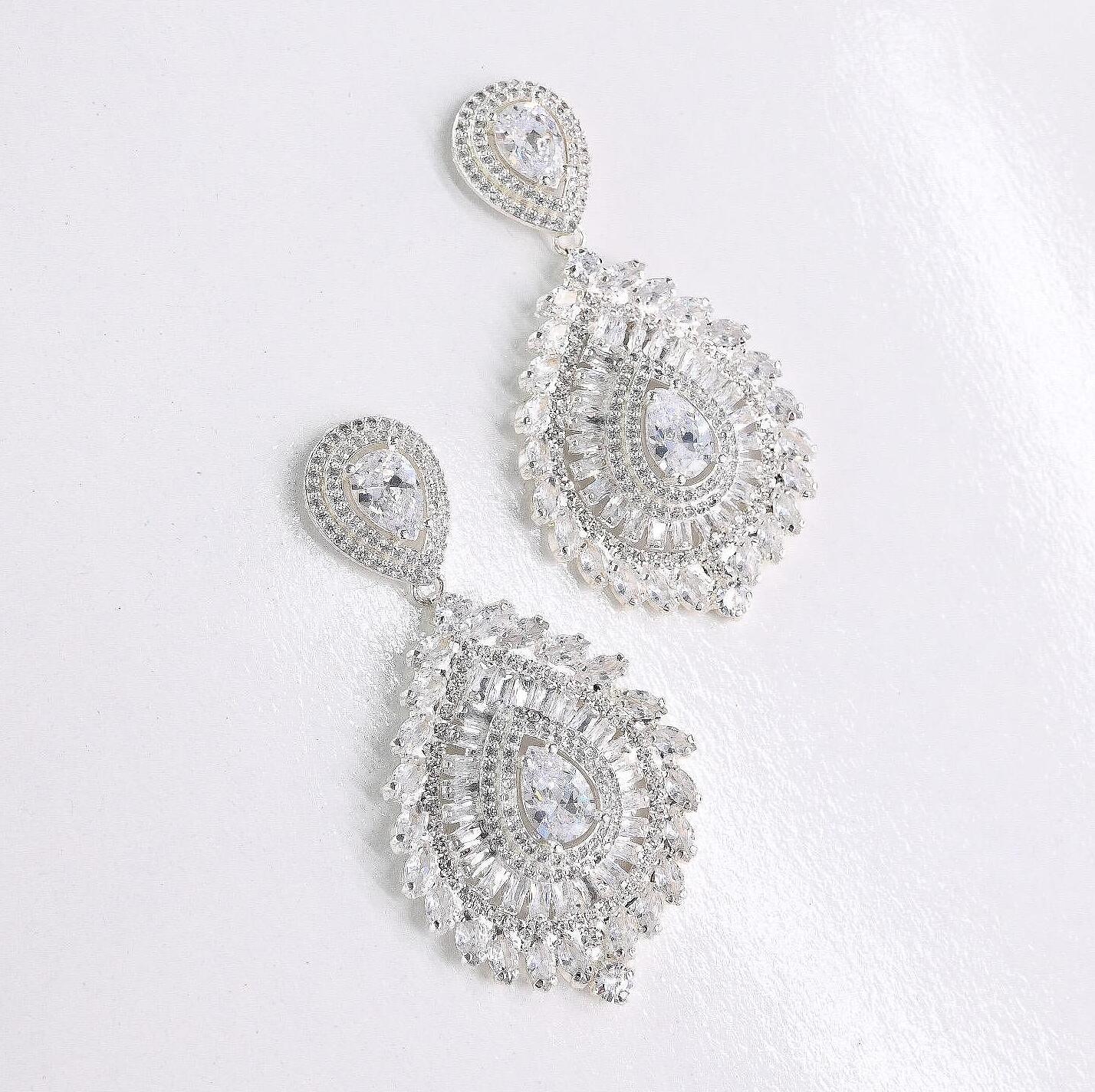 Обеци: Volume Silver Zirconium Earrings