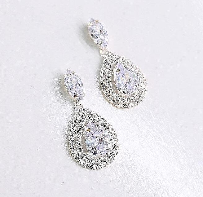 Обеци:  Zirconium Earrings