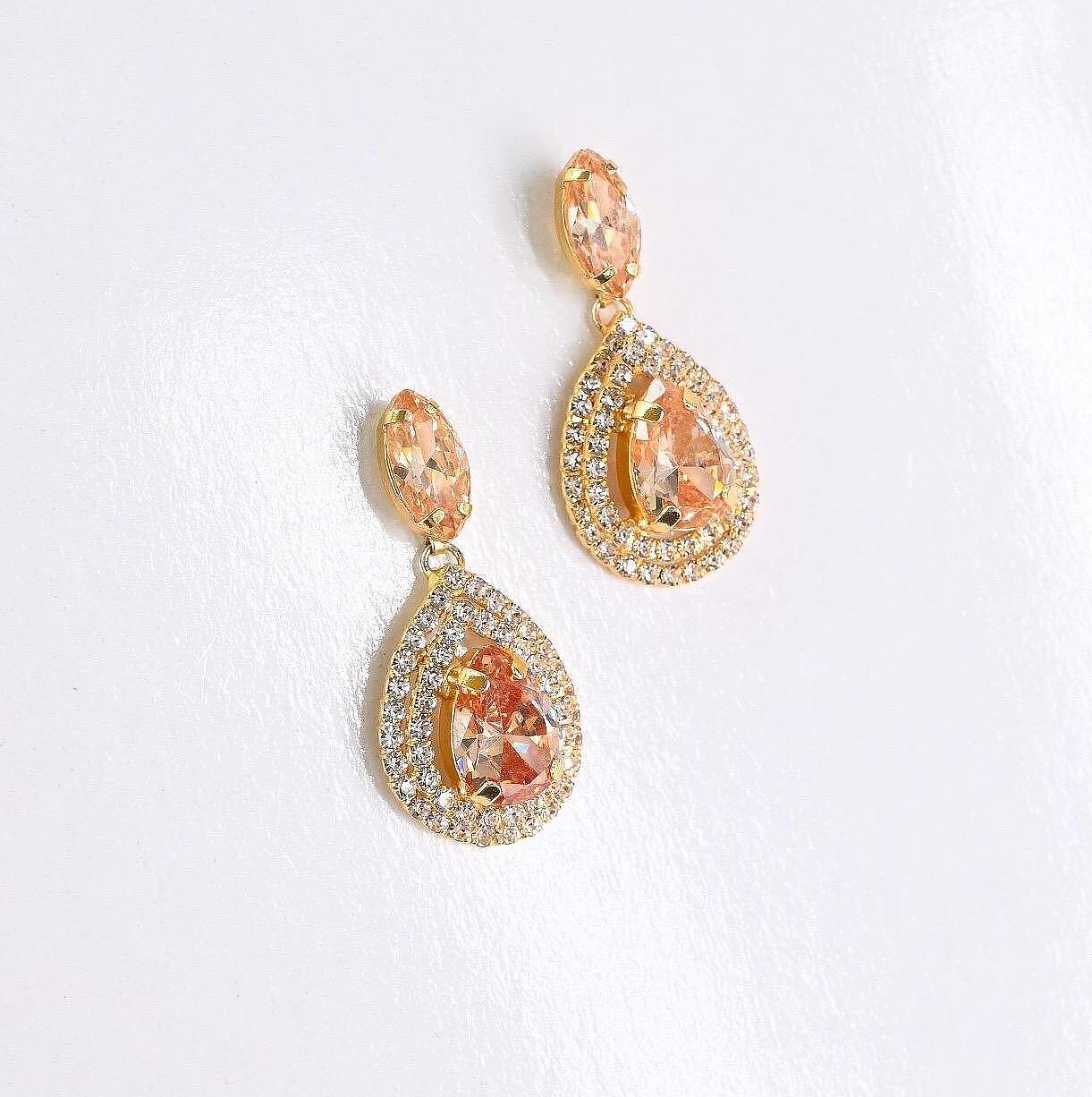 Обеци: Gold Zirconium Earrings