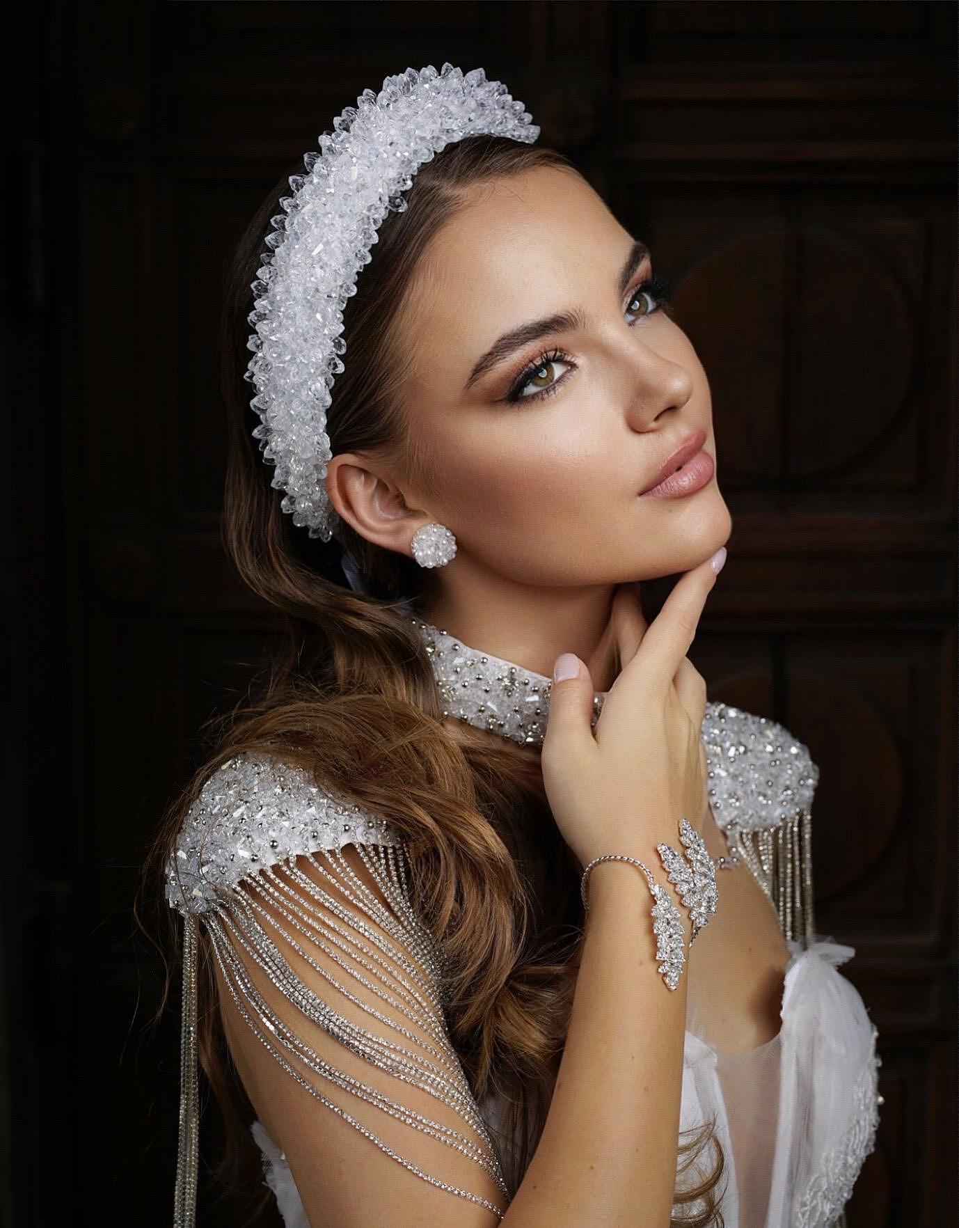 Обемна диадема: Queen Alara