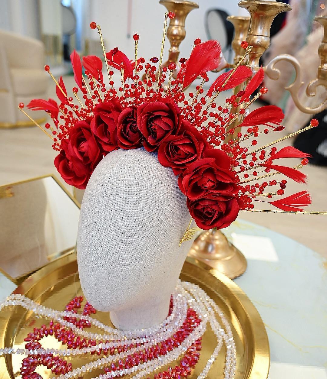 Корона: Red Queen