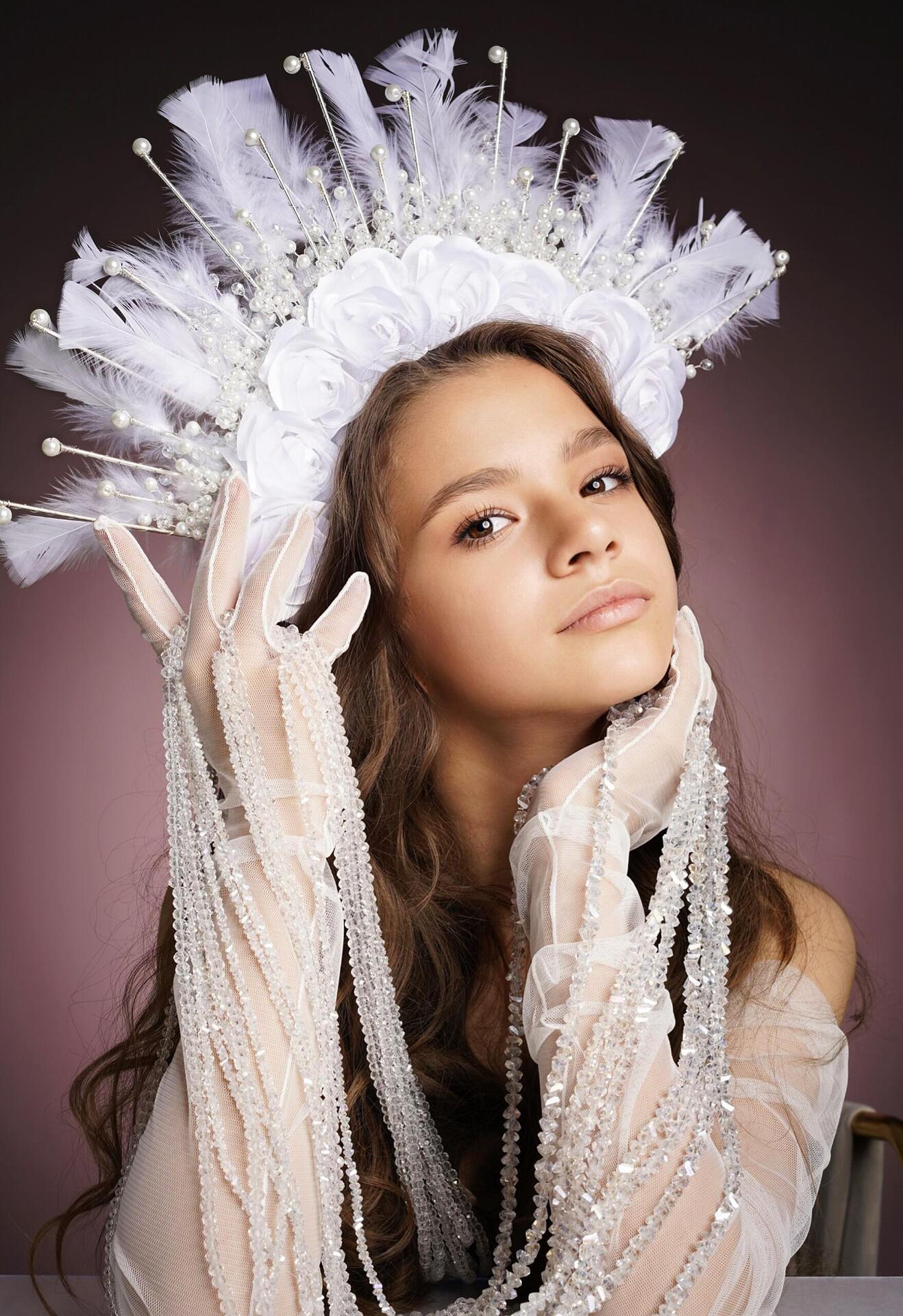 Аксесоар с рози: The Queen of Angels