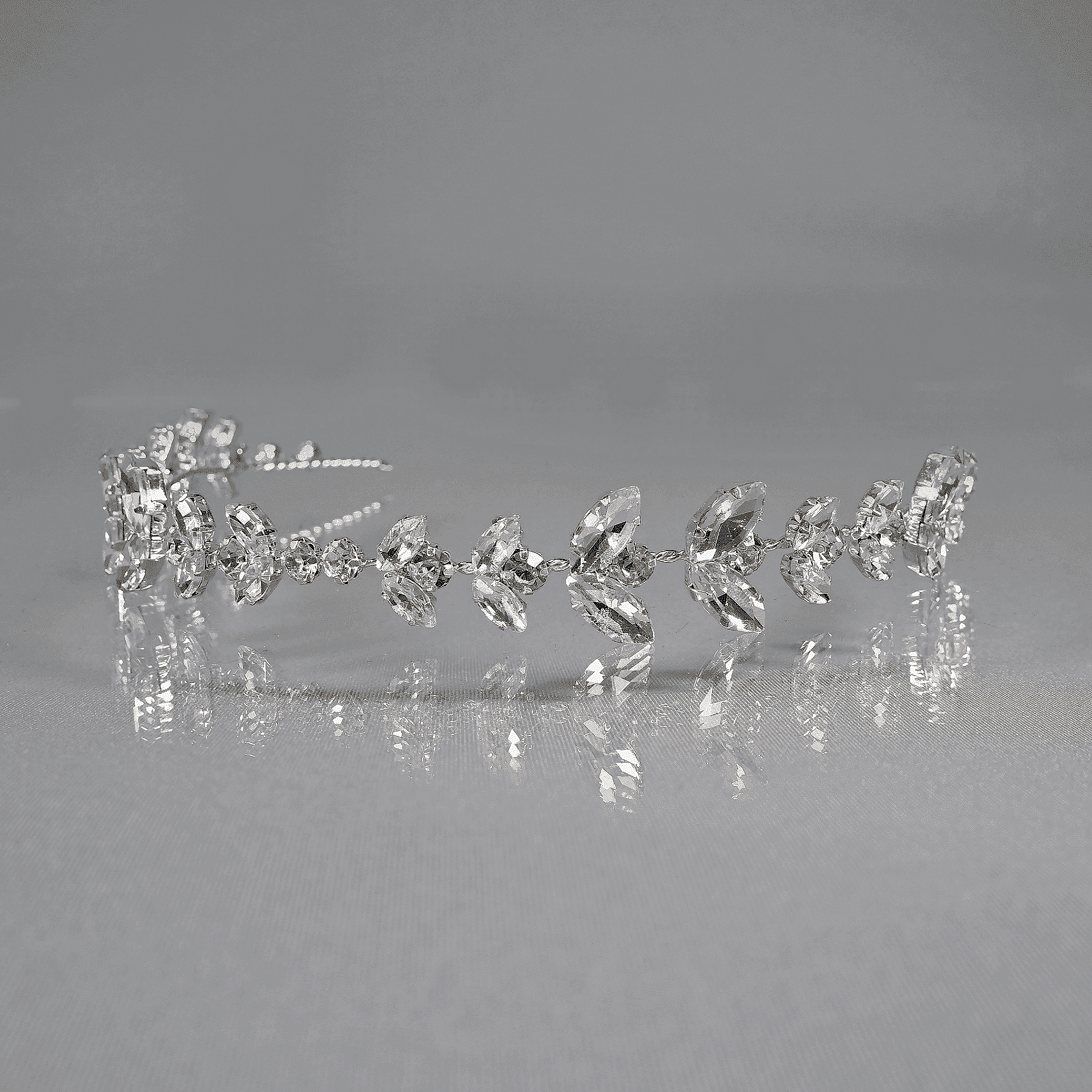 Тиара: Thin Crystal Tenderness