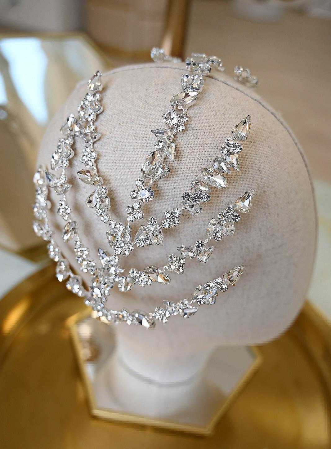 Аксесоар: Volume Hair Accessory with Crystals