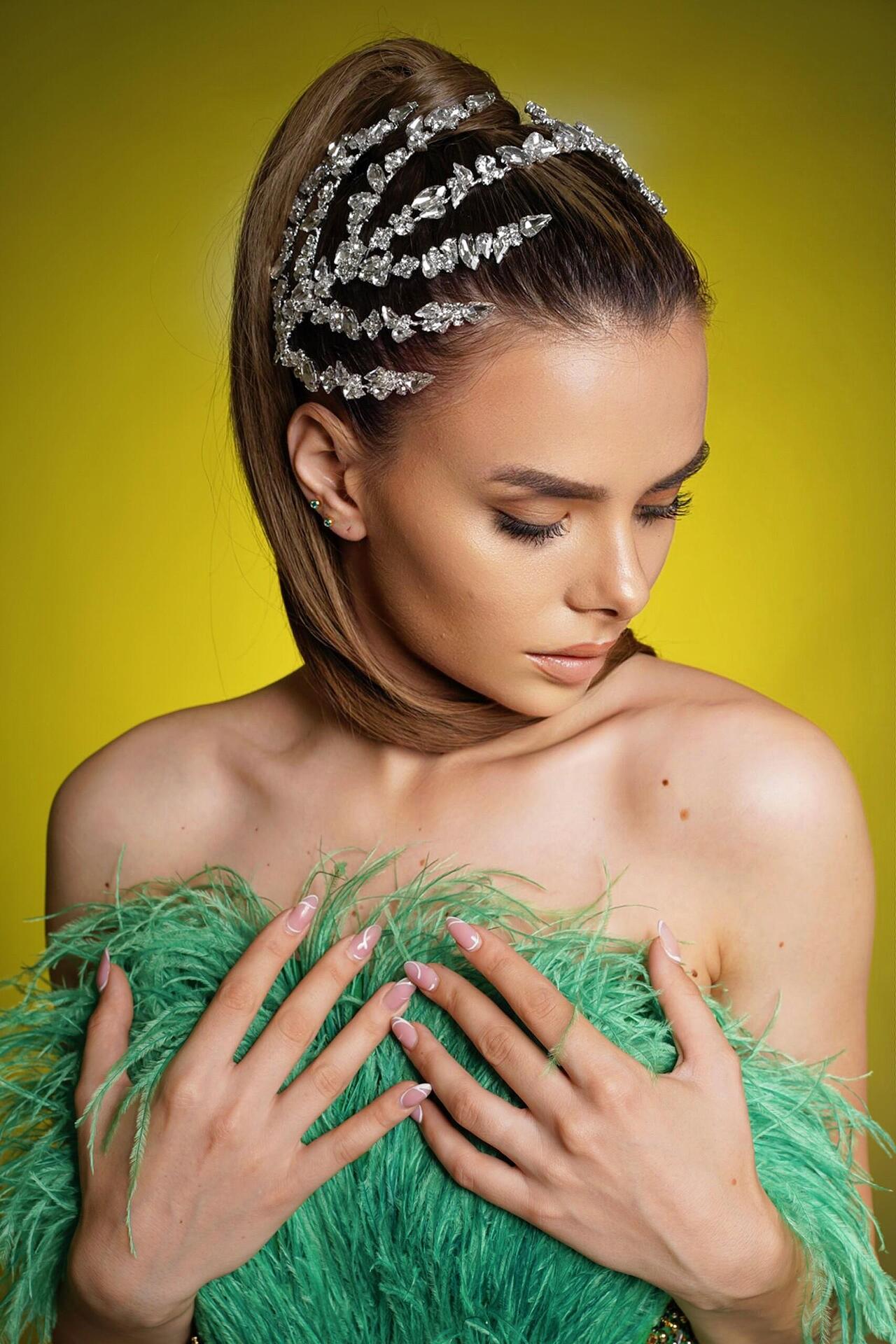 Аксесоар: Volume Hair Accessory with Crystals